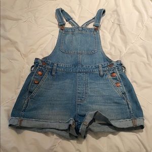 Madewell Adirondack denim overall shorts size S
